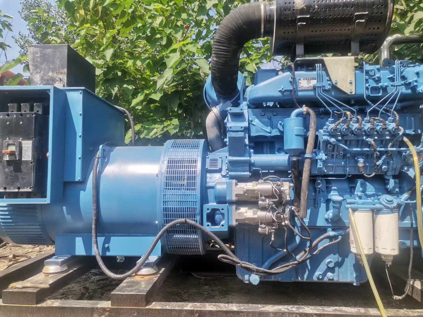 方正详细说明降低 800kW 柴油发电机输出电流波动的方法