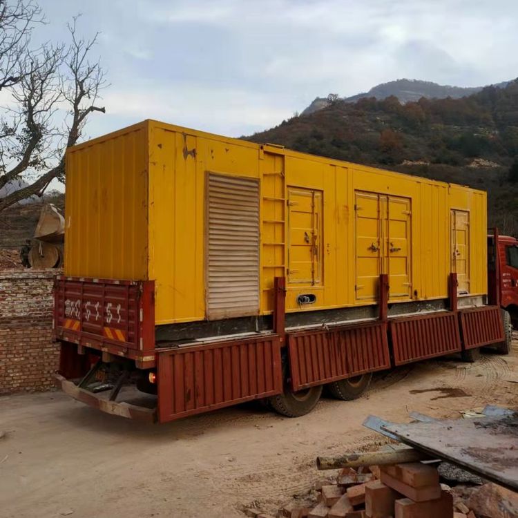 方正200kW 发电机组在带电阻性负载时，输出功率会受到哪些因素的影响？